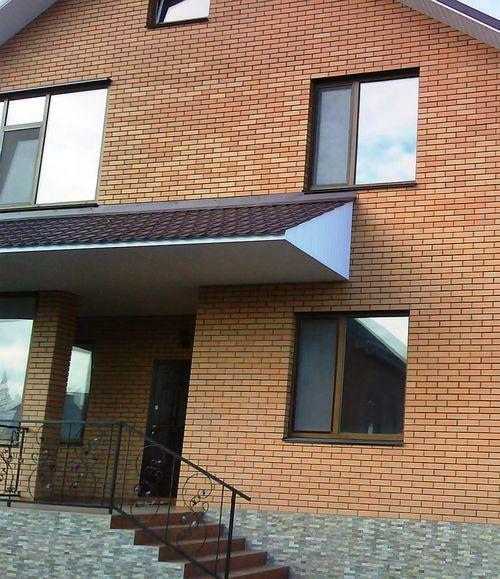 Київська обл., Києво-Святошинський район, с. Гатне, Грушевського вул., 3