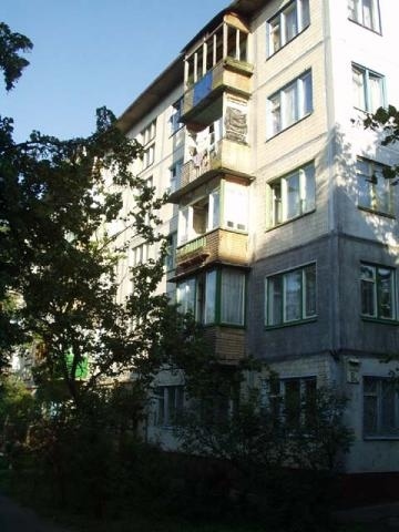 Київ, Петра Запорожця вул., 8Б