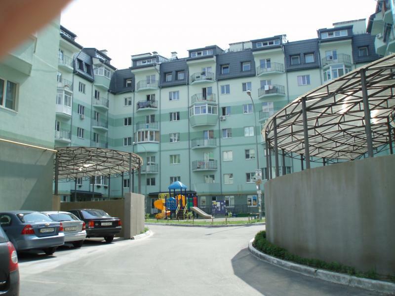 Київ, Івана Дьяченко вул., 20