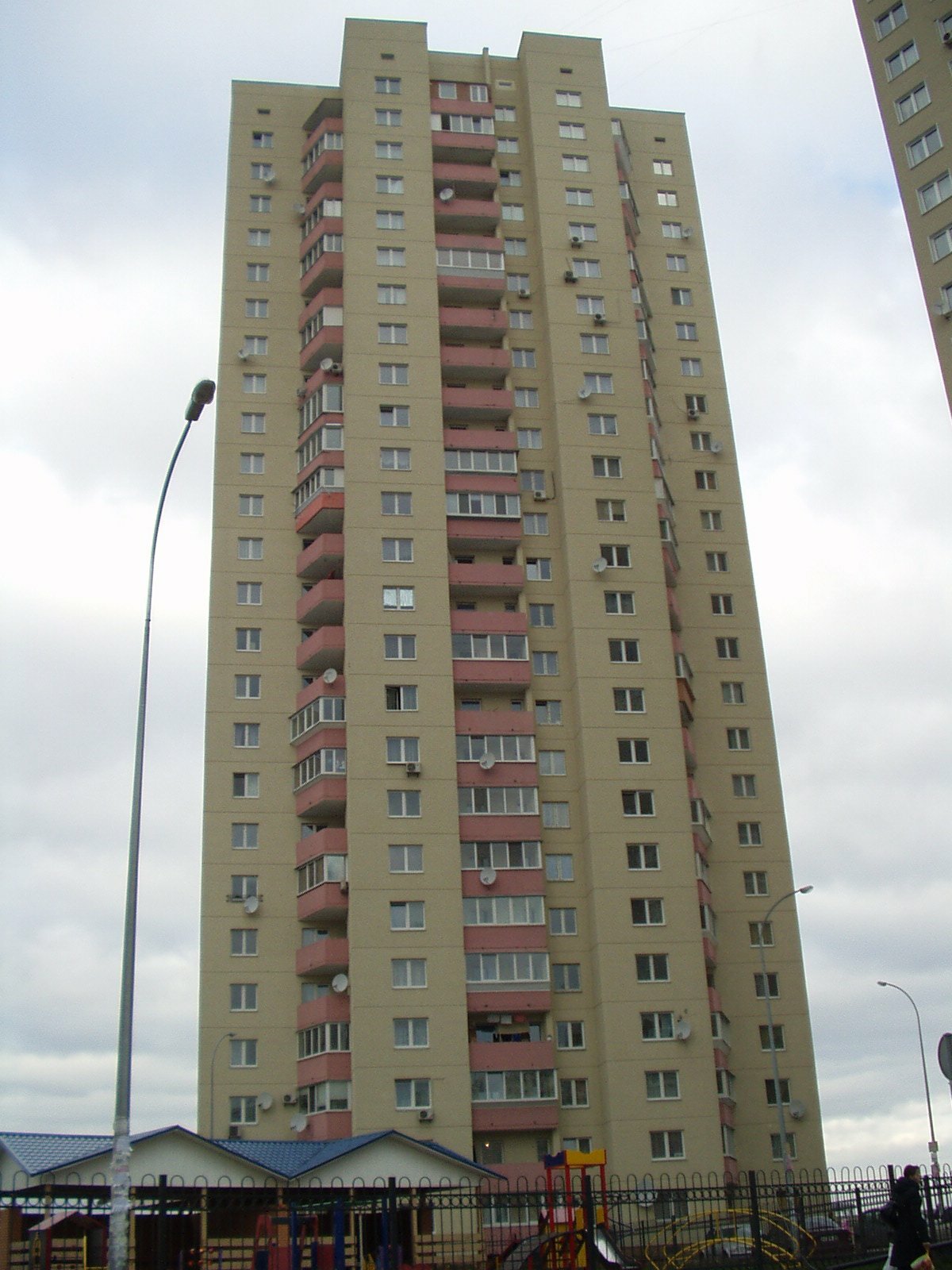 Киев, Милославская ул., 8А