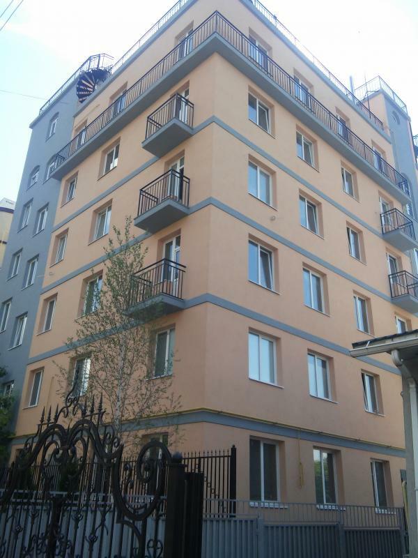 Киев, Вавиловых ул., 3