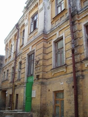 Киев, Дмитриевская ул., 37Б