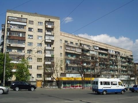 Киев, Дружбы Народов бул., 40А