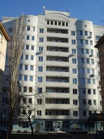 Київ, Єреванська вул., 18А