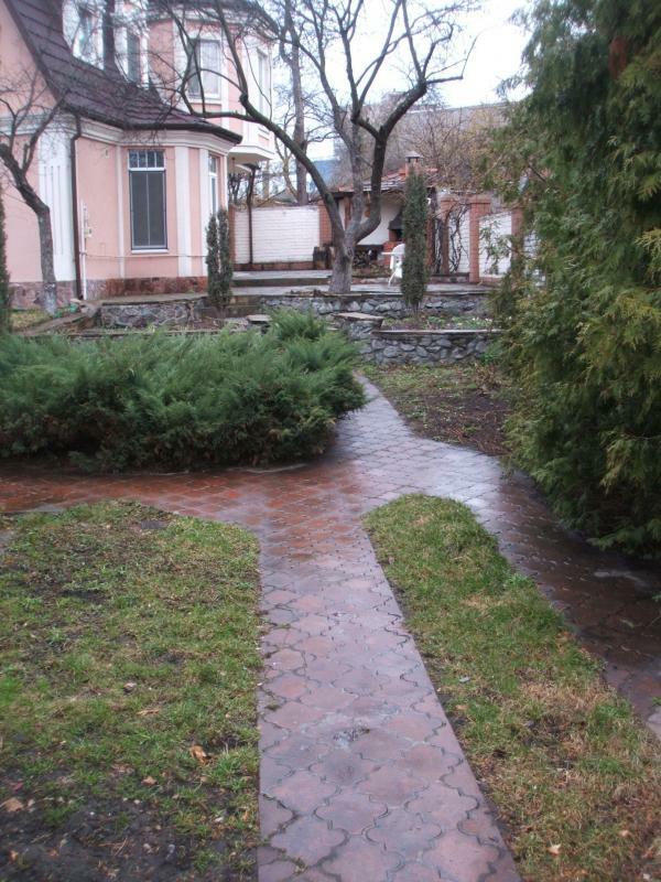 Киев, Замковецкая ул., 1