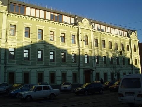 Київ, Жилянська вул., 146
