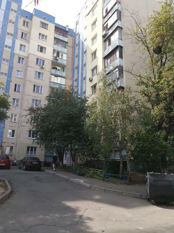 Киев, Захаровская ул., 7