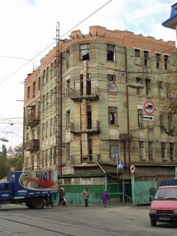 Киев, Дмитриевская ул., 62/20