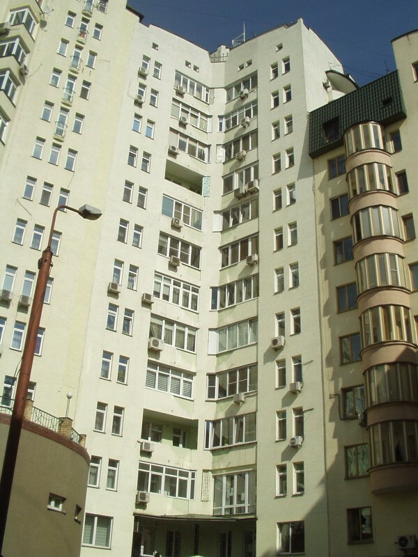Київ, Дмитриевская вул., 48Г