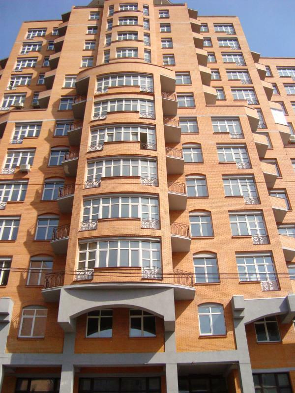Киев, Дмитриевская ул., 64/66