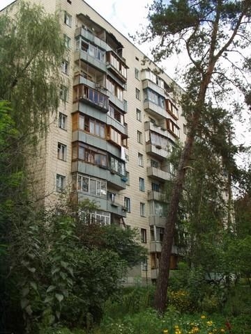 Киев, Днепроводская ул., 3