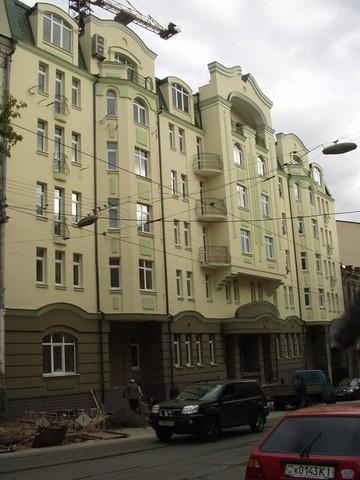 Київ, Дмитриевская вул., 56