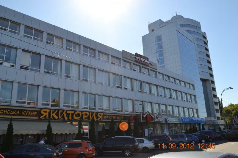 Київ, Дегтярівська вул., 53