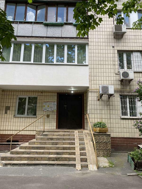Киев, Дарвина ул., 4