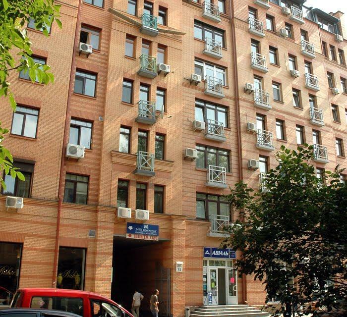 Киев, Гусовского ул., 15