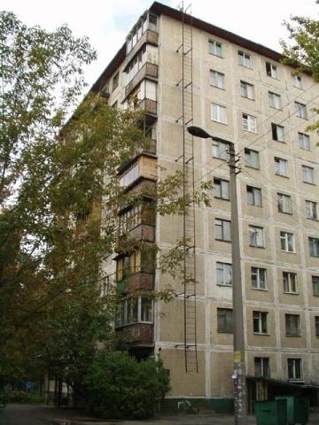 Киев, Ивана Выговского ул., 4