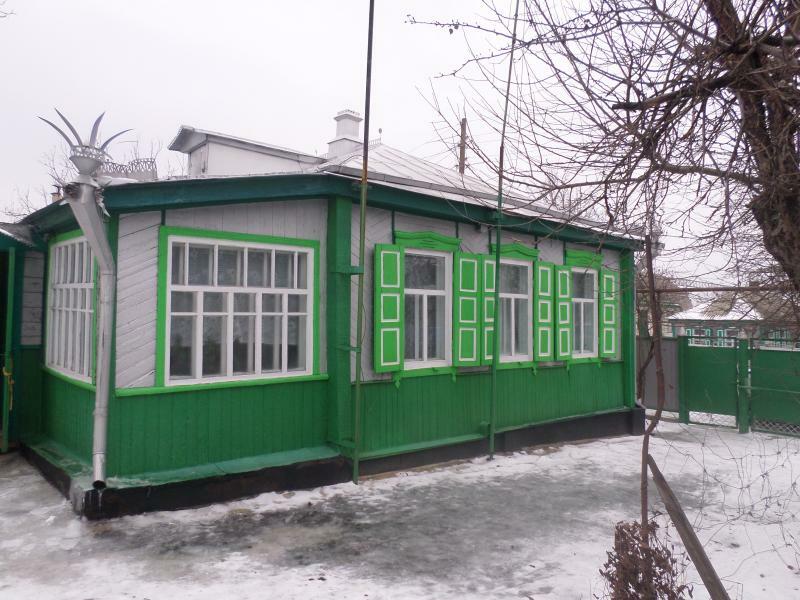 Луганская обл., Меловский район, пгт Меловое, Железнодорожная ул., 26