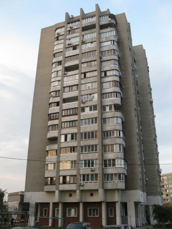 Киев, Дарницкий бул., 1А
