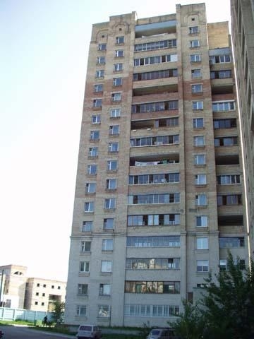 Киев, Двинская ул., 19