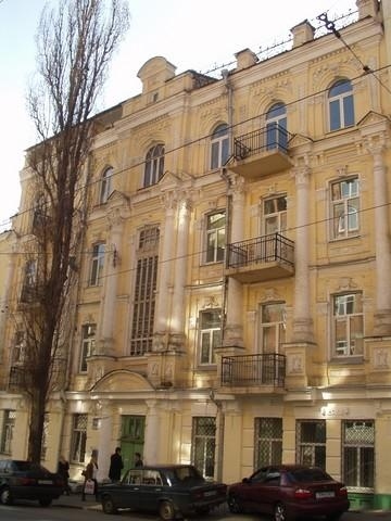 Київ, Дмитрівська вул., 68/76
