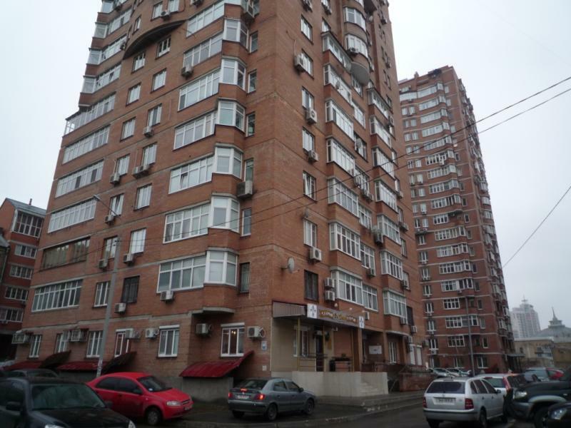 Киев, Дмитриевская ул., 17А