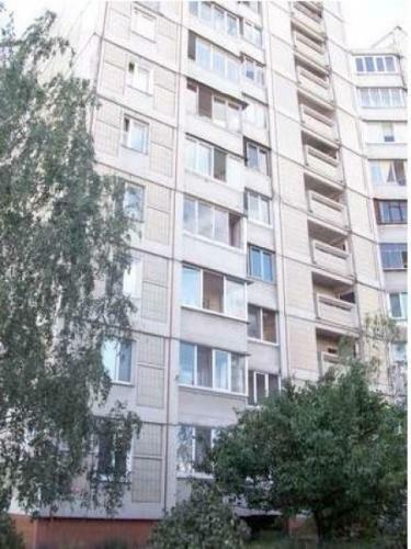 Київ, Декабристів вул., 10