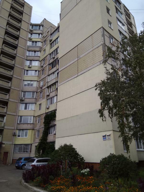 Київ, Декабристів вул., 10
