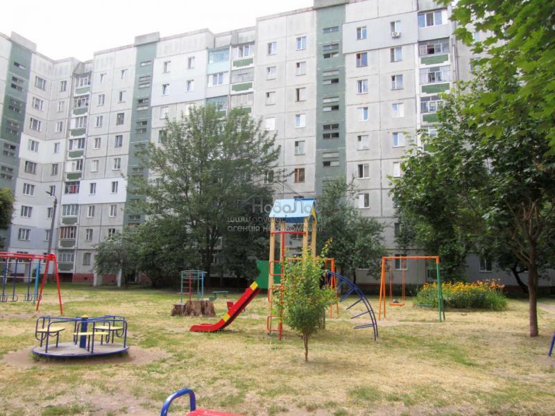 Чернигов, Вячеслава Черновола ул., 15