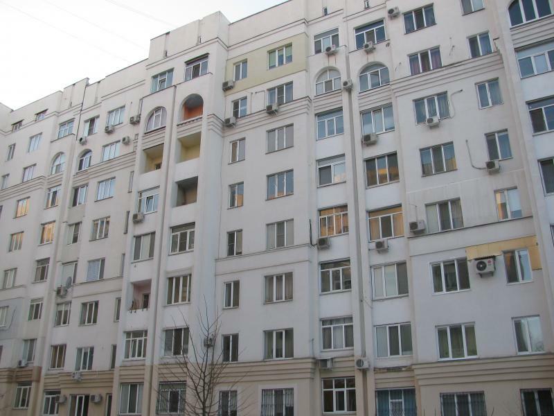 Продаж 2-кімнатної квартири 69 м², Героїв Праці вул., 32А