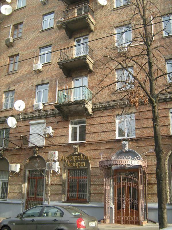Киев, Дарвина ул., 1А