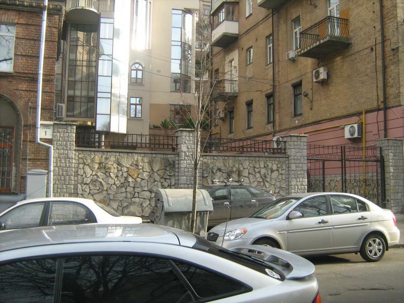 Киев, Дарвина ул., 1А