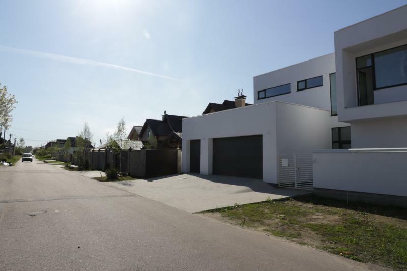 Киевская обл., Бориспольский район, с. Счастливое, Школьная ул., 2