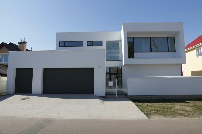 Киевская обл., Бориспольский район, с. Счастливое, Школьная ул., 2