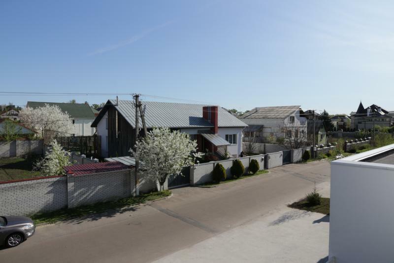 Киевская обл., Бориспольский район, с. Счастливое, Школьная ул., 2