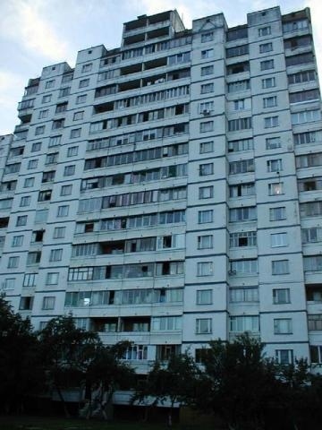 Киев, Героев Космоса ул., 13