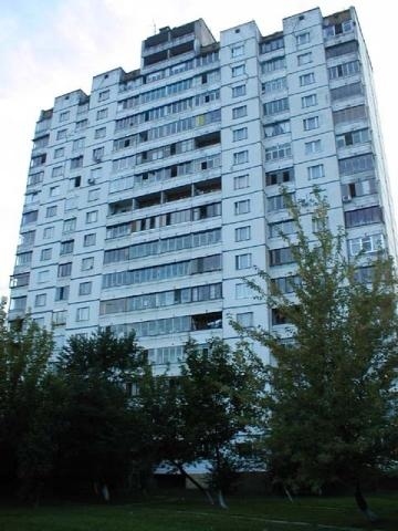 Киев, Героев Космоса ул., 11
