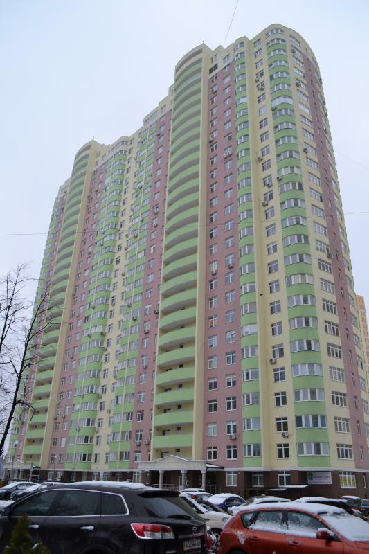 Киев, Воскресенская ул., 4
