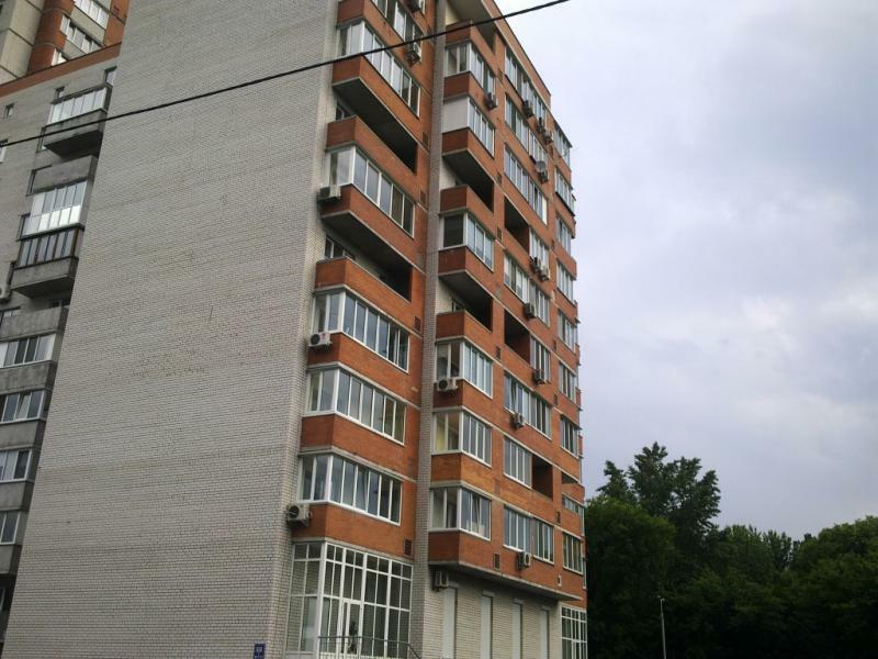 Продаж 2-кімнатної квартири 68 м², Волинська вул., 10