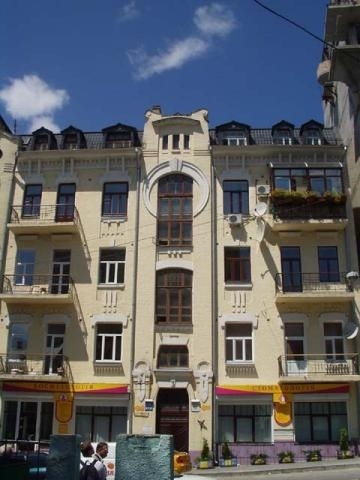 Киев, Бульварно-Кудрявская ул., 38