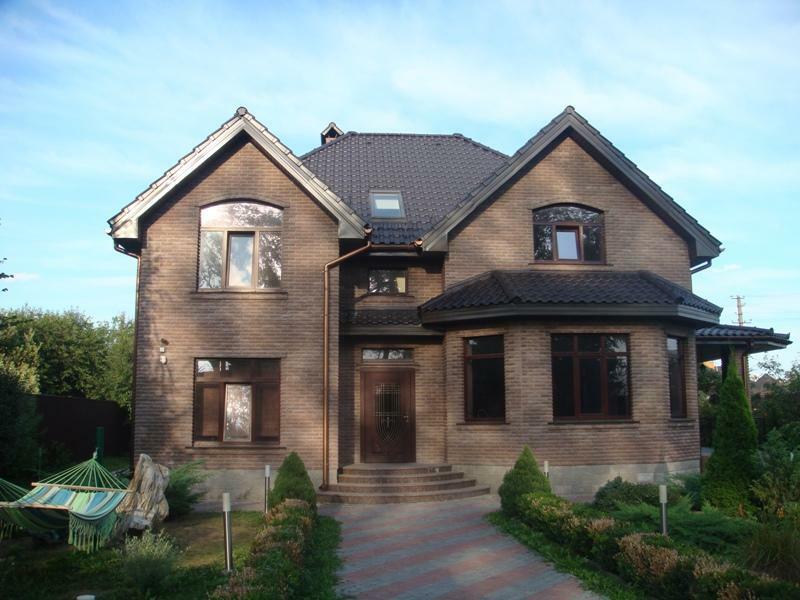 Киевская обл., Бориспольский район, с. Петропавловское, Бориспольская ул., 38