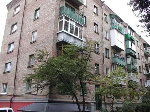 Київ, Олент Теліги вул., 33/2