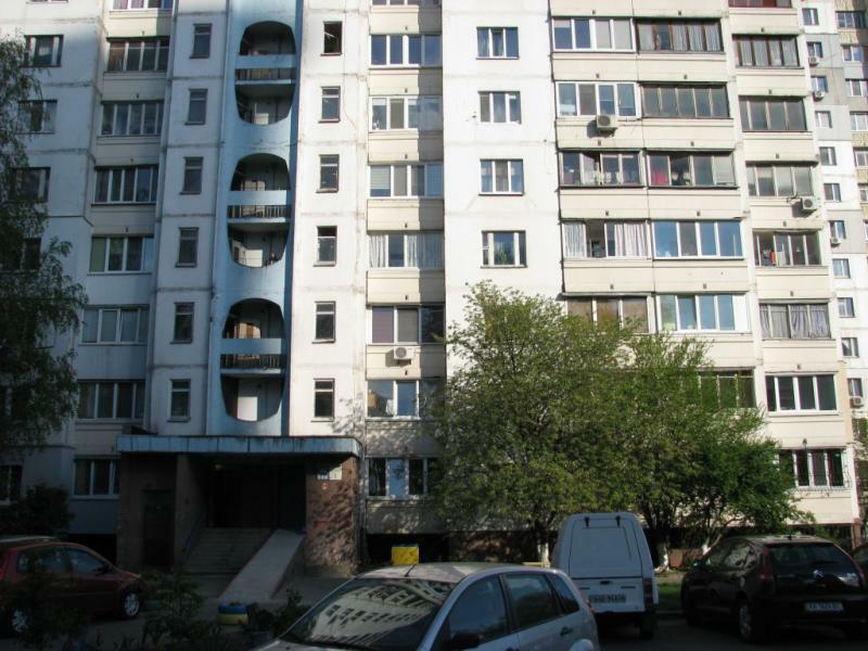 Киев, Феофила Яновского ул., 3А