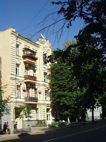 Продаж офісу 375 м², Лютеранська вул., 25