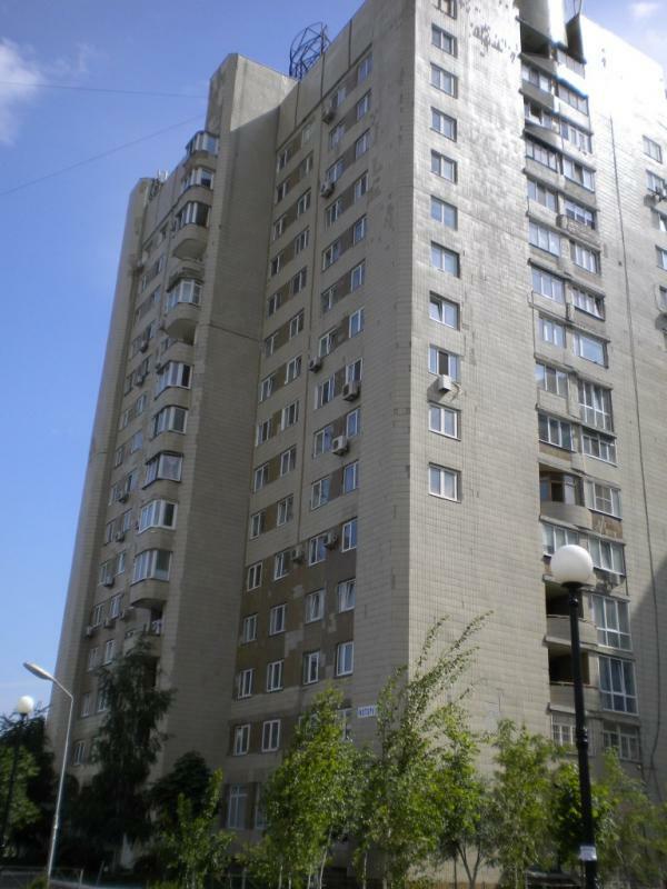 Киев, Маршала Тимошенко ул., 2/4