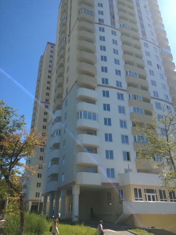 Киев, Западная ул., 12А