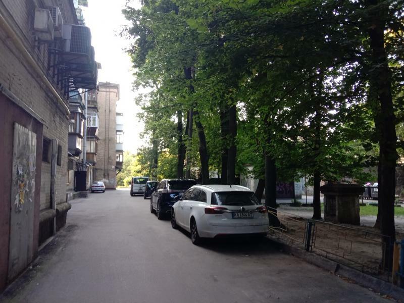 Киев, Вышгородская ул., 4