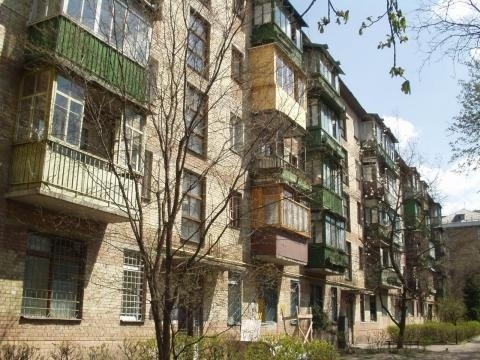 Київ, Смелянська вул., 5