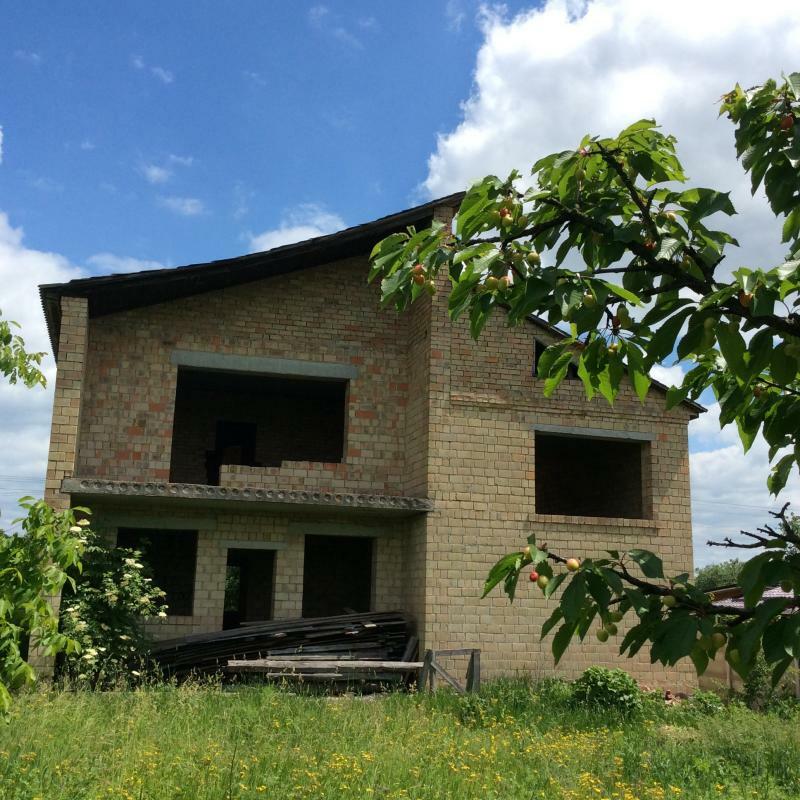 Киевская обл., Бориспольский район, с. Иванков, Чубинского ул., 10