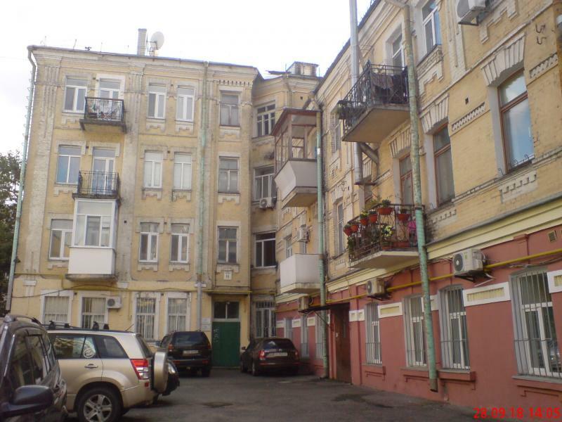 Киев, Хорива ул., 16