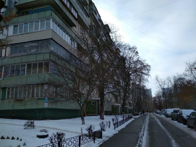 Киев, Чернобыльская ул., 13